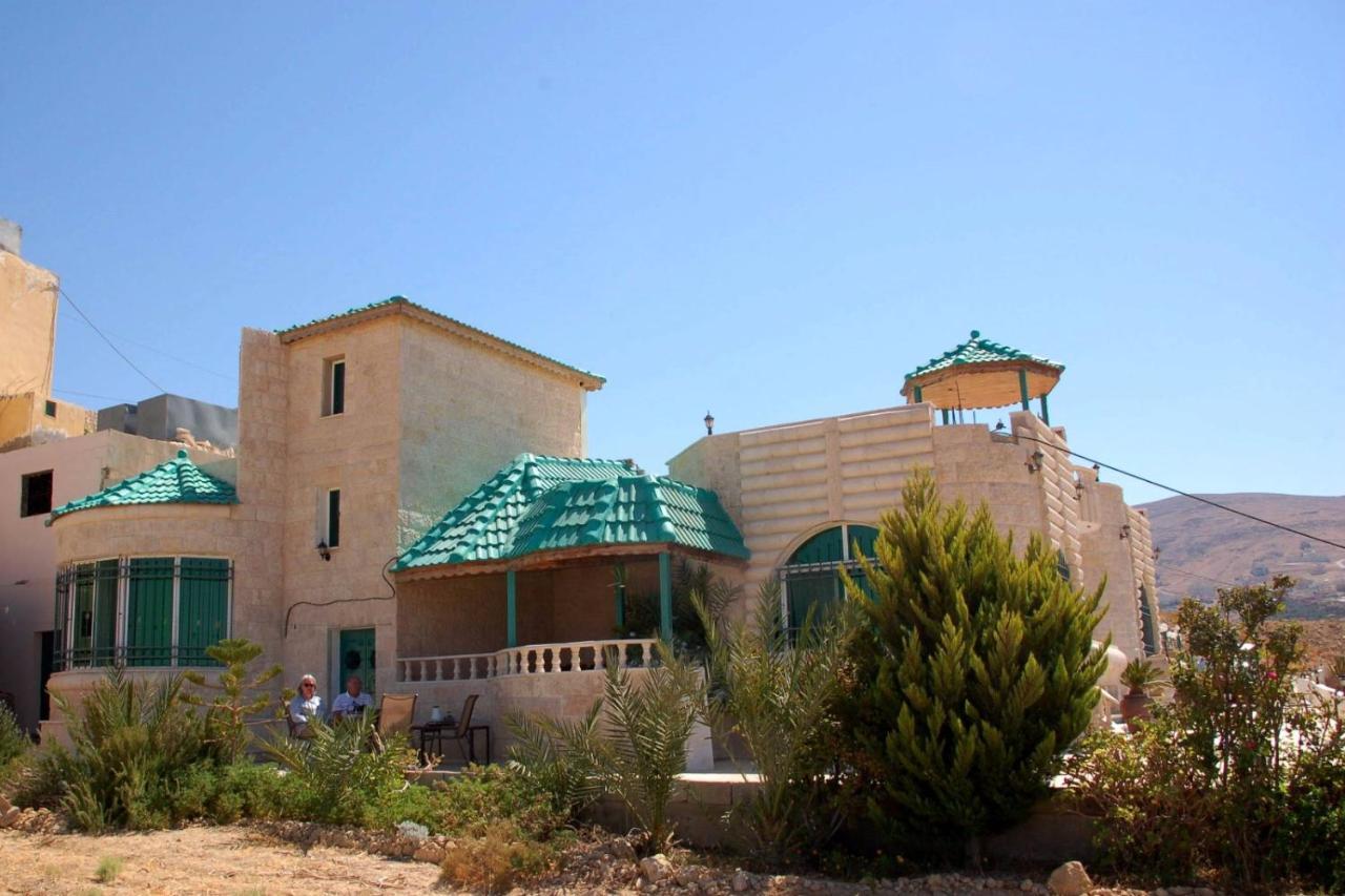 B&B Petra Fig Tree Villa วาดี มูซา ภายนอก รูปภาพ